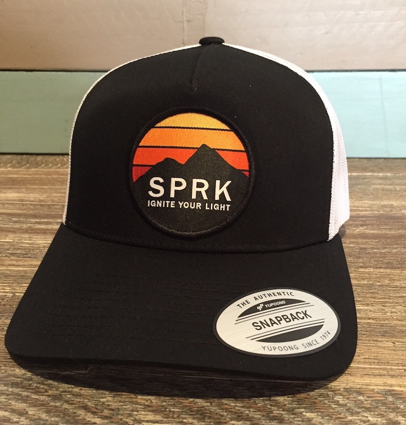 Trucker Snapback | Black/White