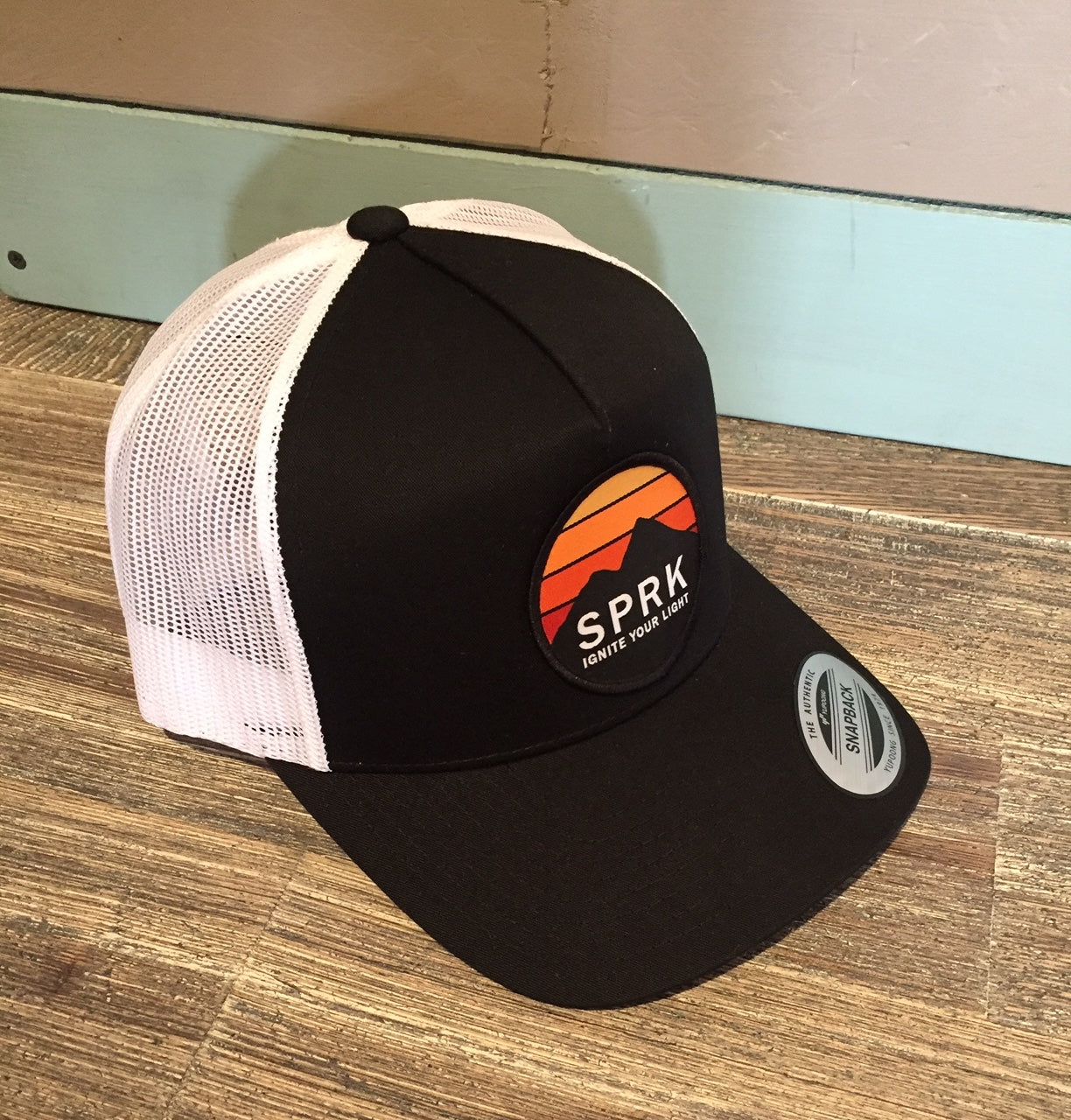 Trucker Snapback | Black/White