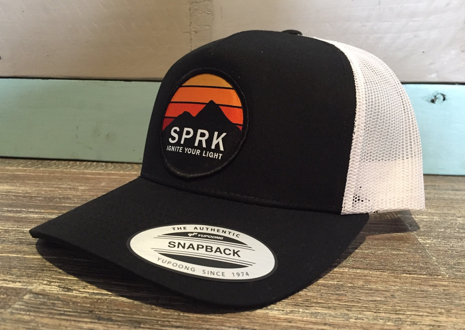Trucker Snapback | Black/White